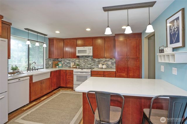 5501 NW Glenn Firs Lane, Silverdale, WA 98383