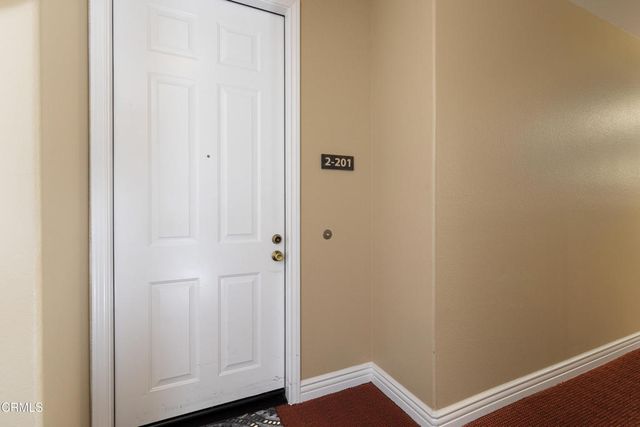 1740 Tanager Street 2-201, Ventura, CA 93003