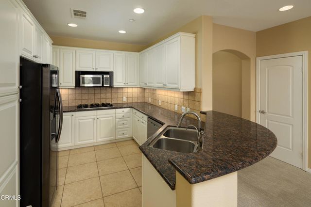 1740 Tanager Street 2-201, Ventura, CA 93003