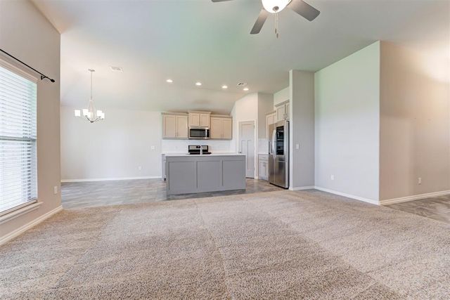 9113 Yassir Boulevard, Yukon, OK 73099