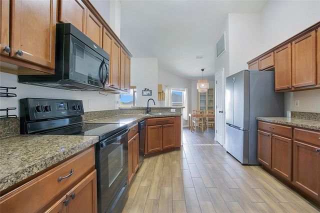 2021 HORSE CREEK LANE, Haines City, FL 33844