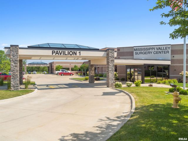 3400 Dexter Ct # 1-108, Davenport, IA 52807