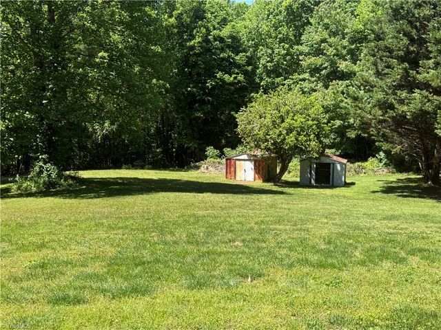 273 Woodbridge Drive, Mount Airy, NC 27030