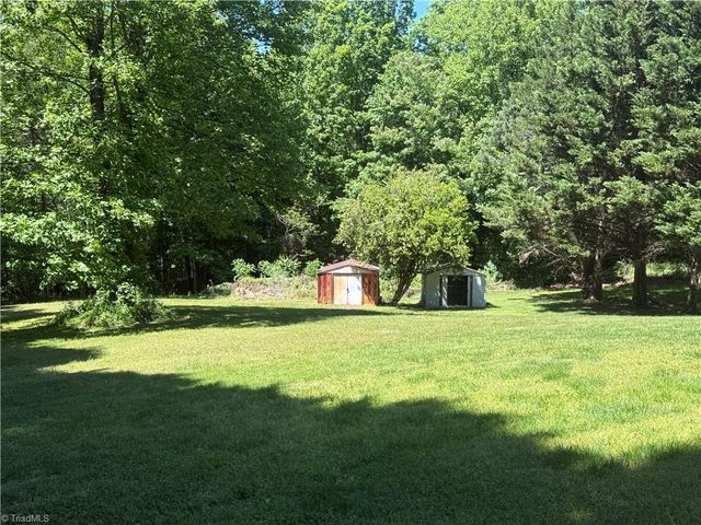 273 Woodbridge Drive, Mount Airy, NC 27030