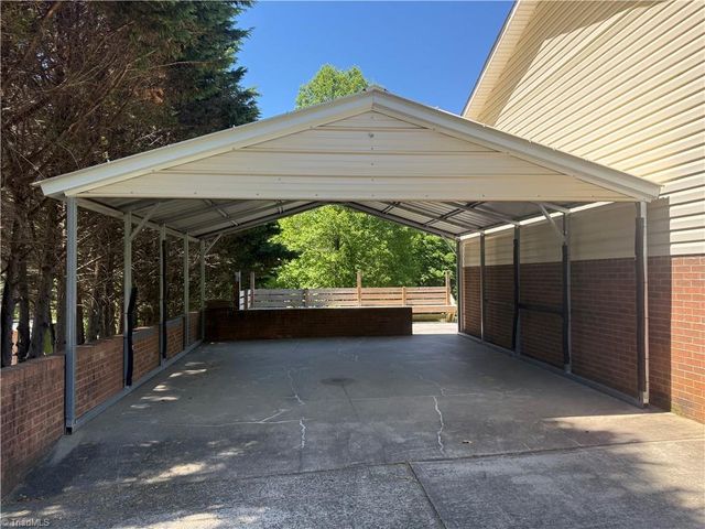 273 Woodbridge Drive, Mount Airy, NC 27030
