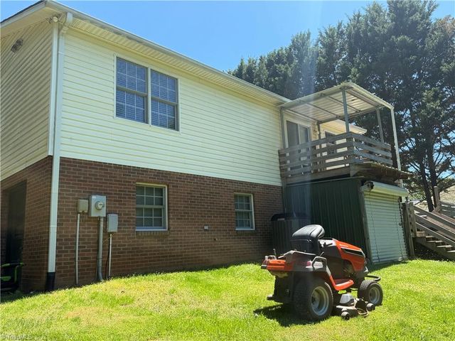 273 Woodbridge Drive, Mount Airy, NC 27030