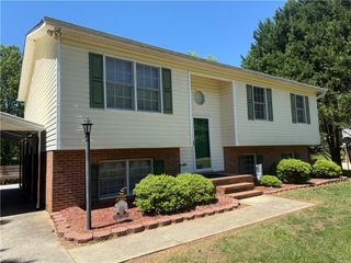 273 Woodbridge Drive, Mount Airy, NC 27030