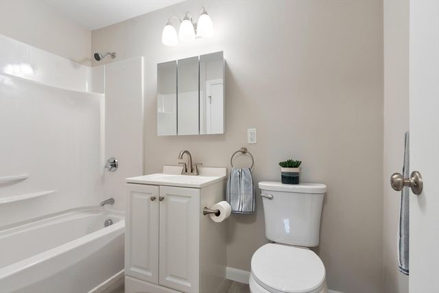 6 Norumbega Terrace 8, Waltham, MA 02453