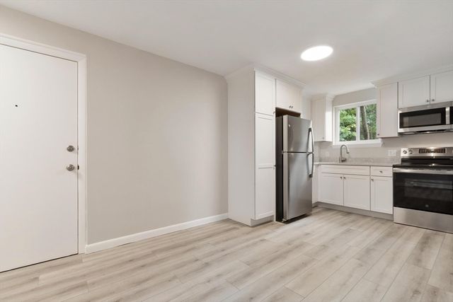 6 Norumbega Terrace 8, Waltham, MA 02453