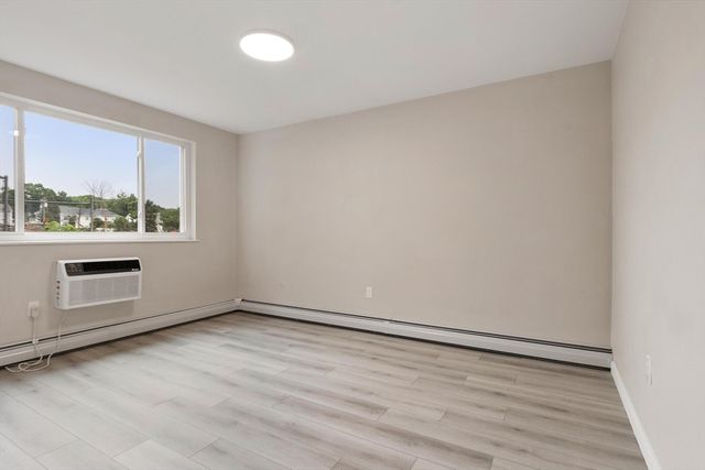 6 Norumbega Terrace 8, Waltham, MA 02453