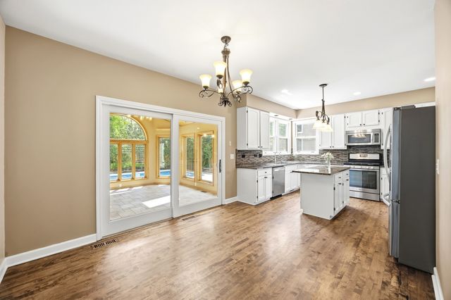 1497 Lilac Drive, Crystal Lake, IL 60014