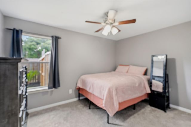 5127 Chase Park Circle, Bacliff, TX 77518
