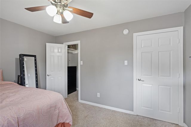 5127 Chase Park Circle, Bacliff, TX 77518