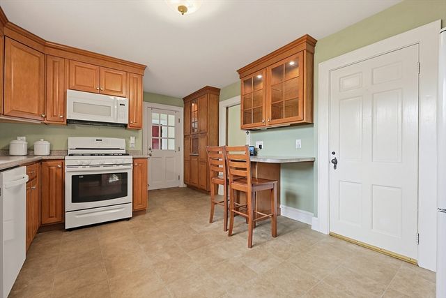 111 Gay St, Norwood, MA 02062