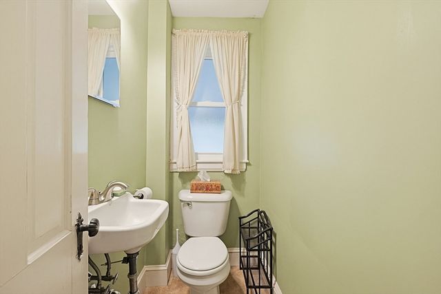 111 Gay St, Norwood, MA 02062