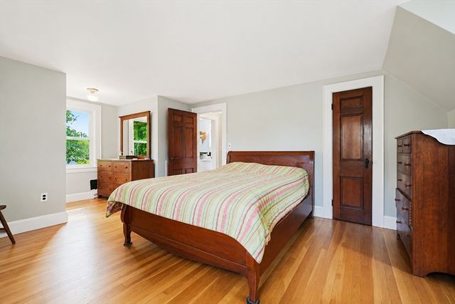 111 Gay St, Norwood, MA 02062