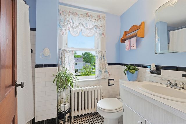 111 Gay St, Norwood, MA 02062