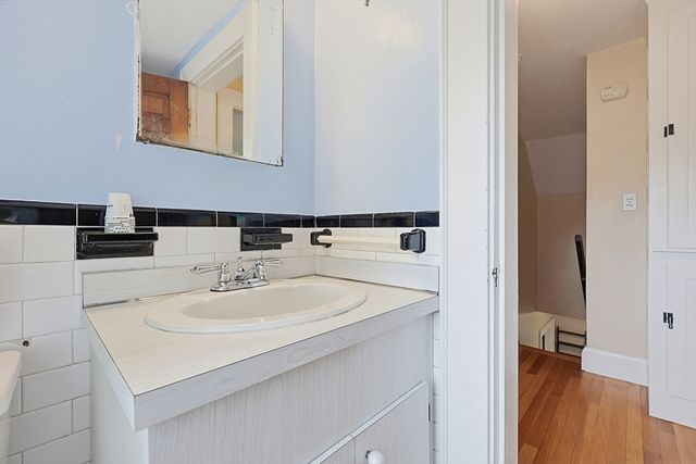 111 Gay St, Norwood, MA 02062