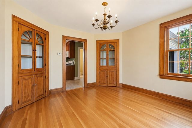 111 Gay St, Norwood, MA 02062