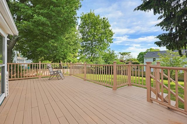 111 Gay St, Norwood, MA 02062