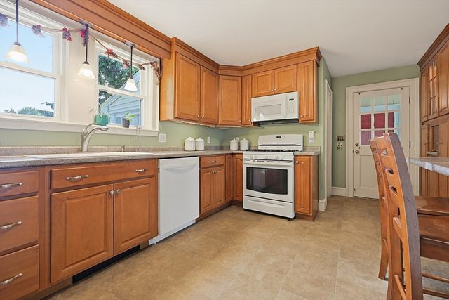 111 Gay St, Norwood, MA 02062