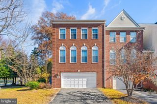2901 MAINSTONE DR, Fairfax, VA 22031