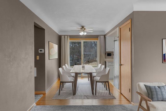 807 Rose Place, Roseville, MN 55113