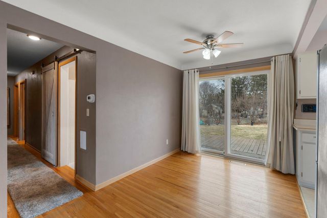 807 Rose Place, Roseville, MN 55113