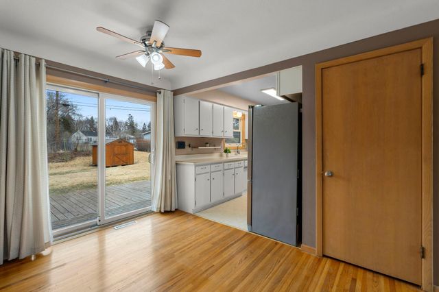 807 Rose Place, Roseville, MN 55113