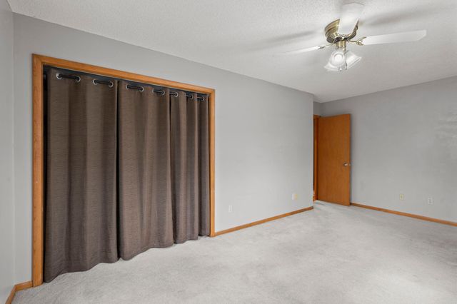 807 Rose Place, Roseville, MN 55113