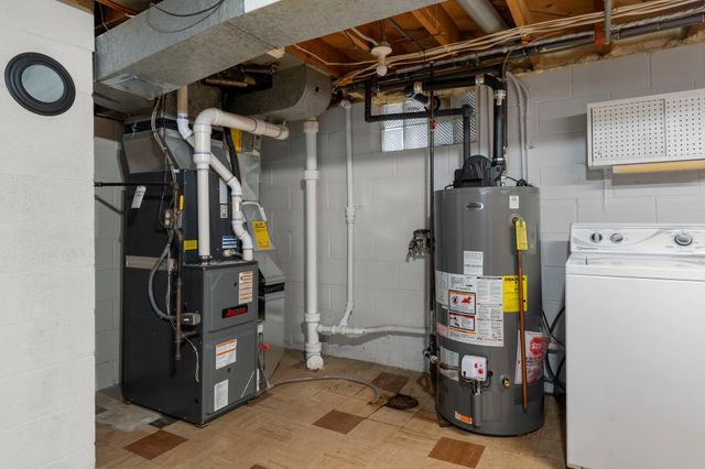 807 Rose Place, Roseville, MN 55113