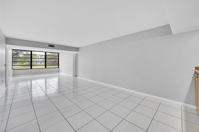 1713 Whitehall Drive 103, Davie, FL 33324