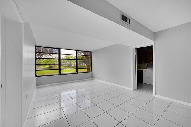 1713 Whitehall Drive 103, Davie, FL 33324