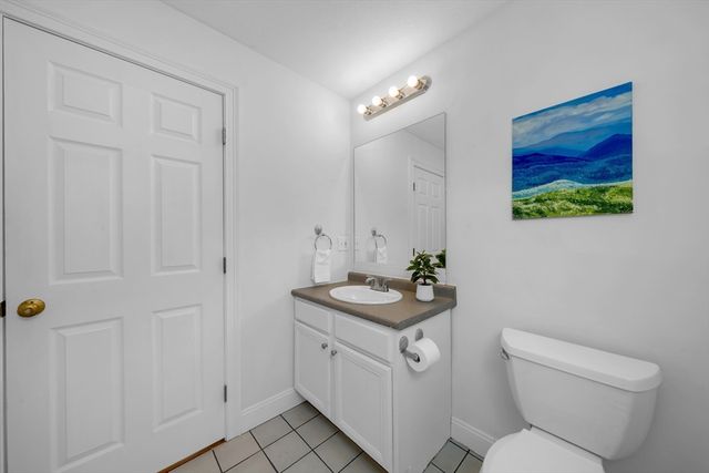 10 Stonehedge Dr, Wilmington, MA 01887