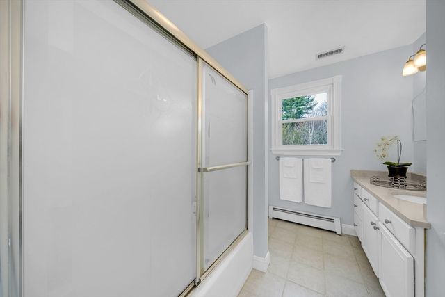 10 Stonehedge Dr, Wilmington, MA 01887