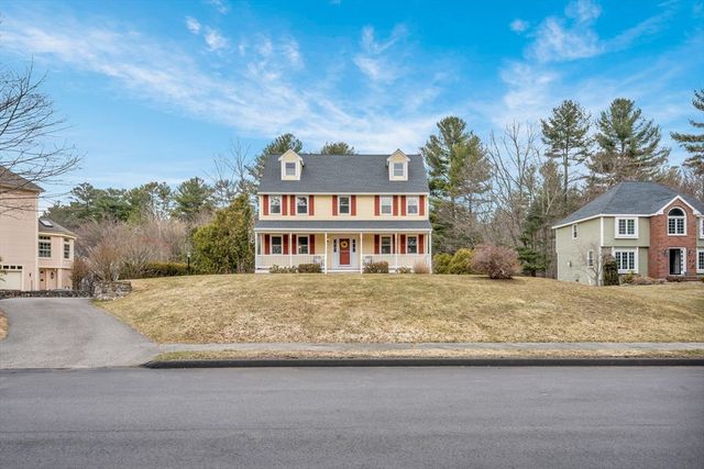 10 Stonehedge Dr, Wilmington, MA 01887