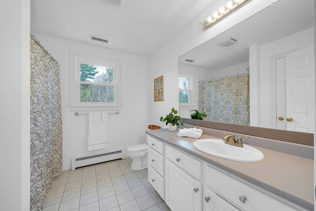 10 Stonehedge Dr, Wilmington, MA 01887