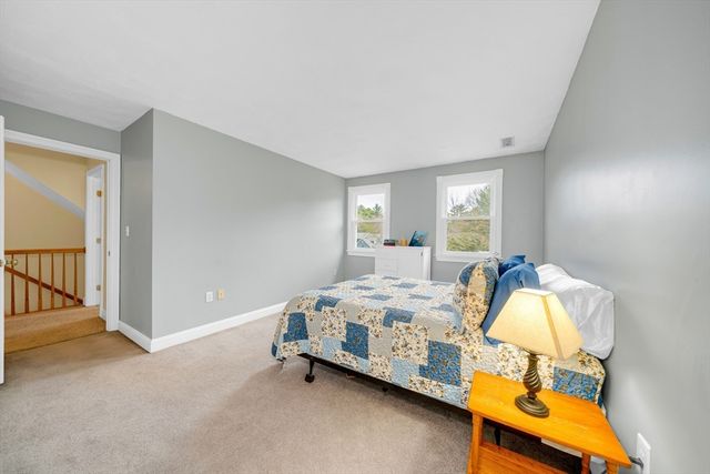 10 Stonehedge Dr, Wilmington, MA 01887