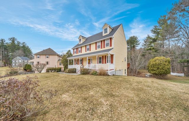 10 Stonehedge Dr, Wilmington, MA 01887