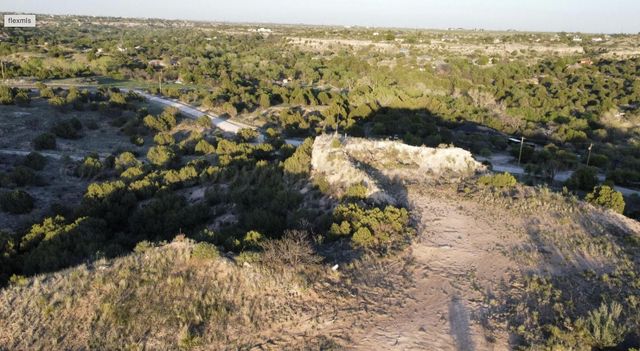 820 CRAFT CENTER Road, Amarillo, TX 79118