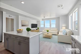 5263 W REVENTON RD, South Jordan, UT 84009