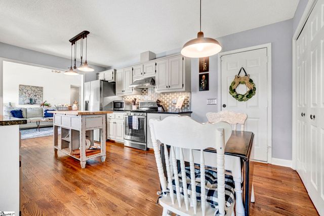 6 Bartles Court, Simpsonville, SC 29681