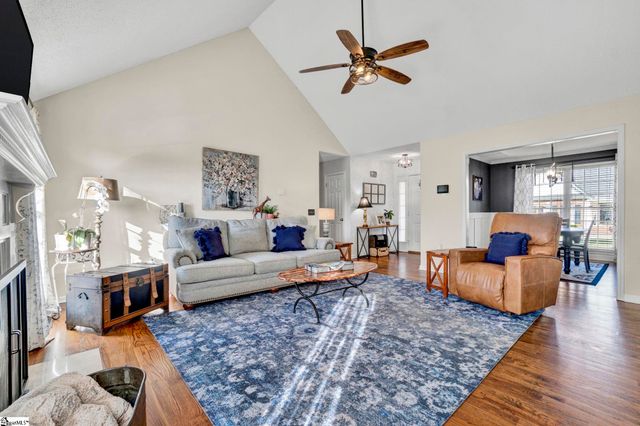 6 Bartles Court, Simpsonville, SC 29681