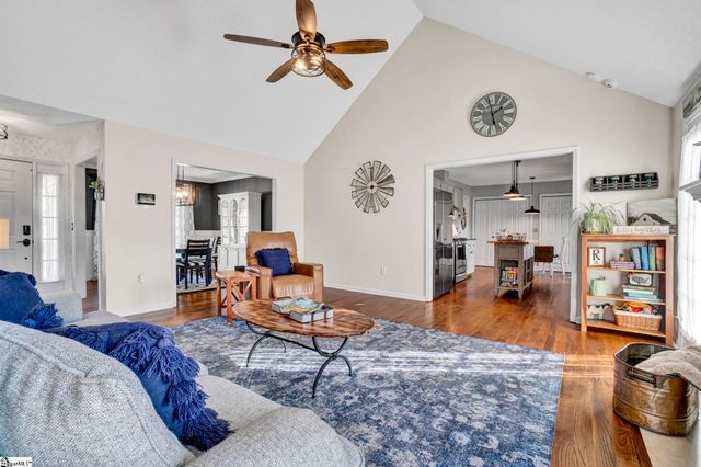 6 Bartles Court, Simpsonville, SC 29681