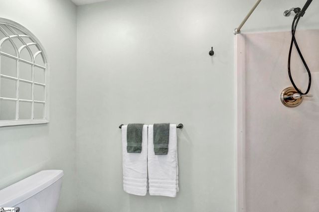 6 Bartles Court, Simpsonville, SC 29681