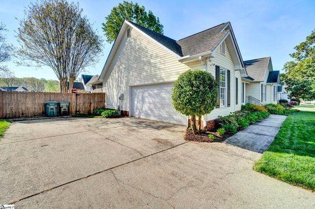 6 Bartles Court, Simpsonville, SC 29681