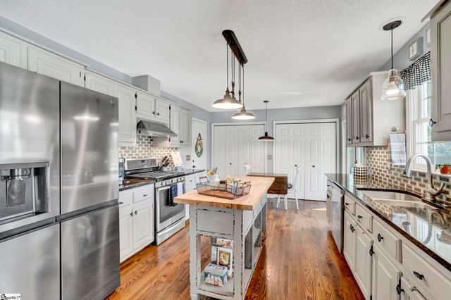 6 Bartles Court, Simpsonville, SC 29681