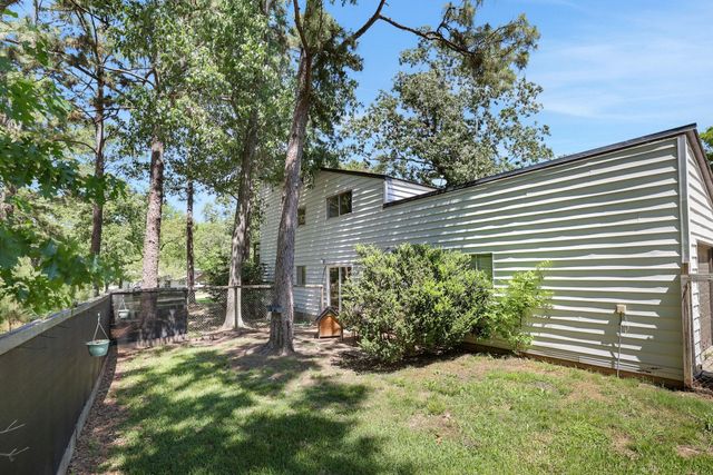 141 N Pine Harbour Drive, Coldspring, TX 77331