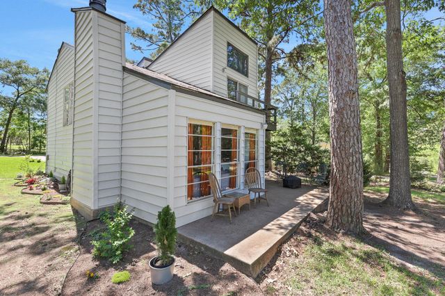 141 N Pine Harbour Drive, Coldspring, TX 77331