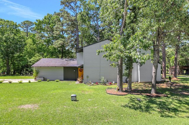 141 N Pine Harbour Drive, Coldspring, TX 77331